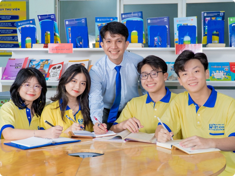 trường học việt anh