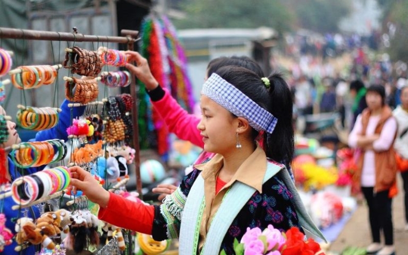 Các đặc sản địa phương để mang về làm quà