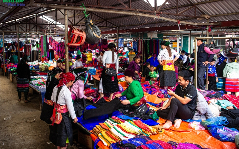 Chợ phiên Đồng Văn Hà Giang