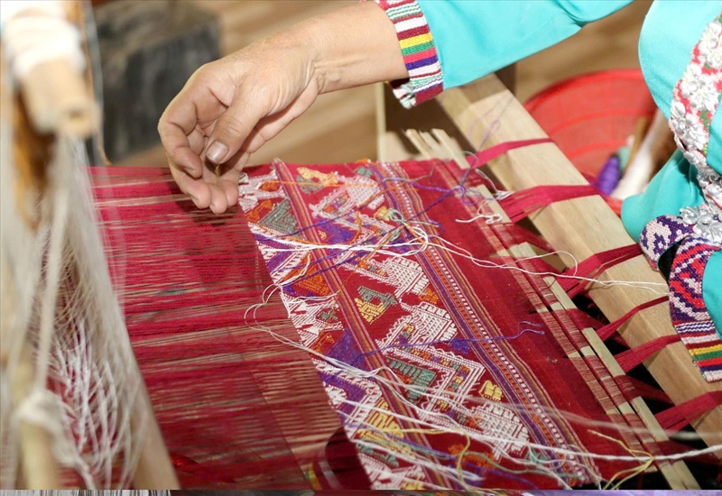 trang phục dệt thổ cẩm