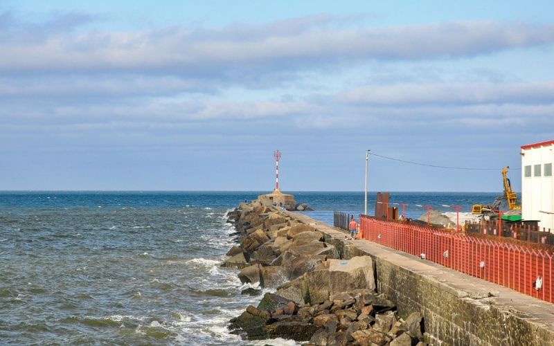 Công trình ven biển và môi trường có độ ăn mòn cao